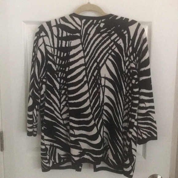 Chico's black and white sweater - Picture 3 of 4